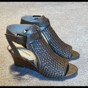 Adrienne Vittadini wedge sandals